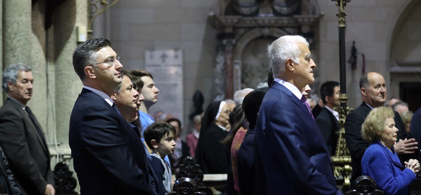 Catholic, Orthodox faithful celebrate Easter